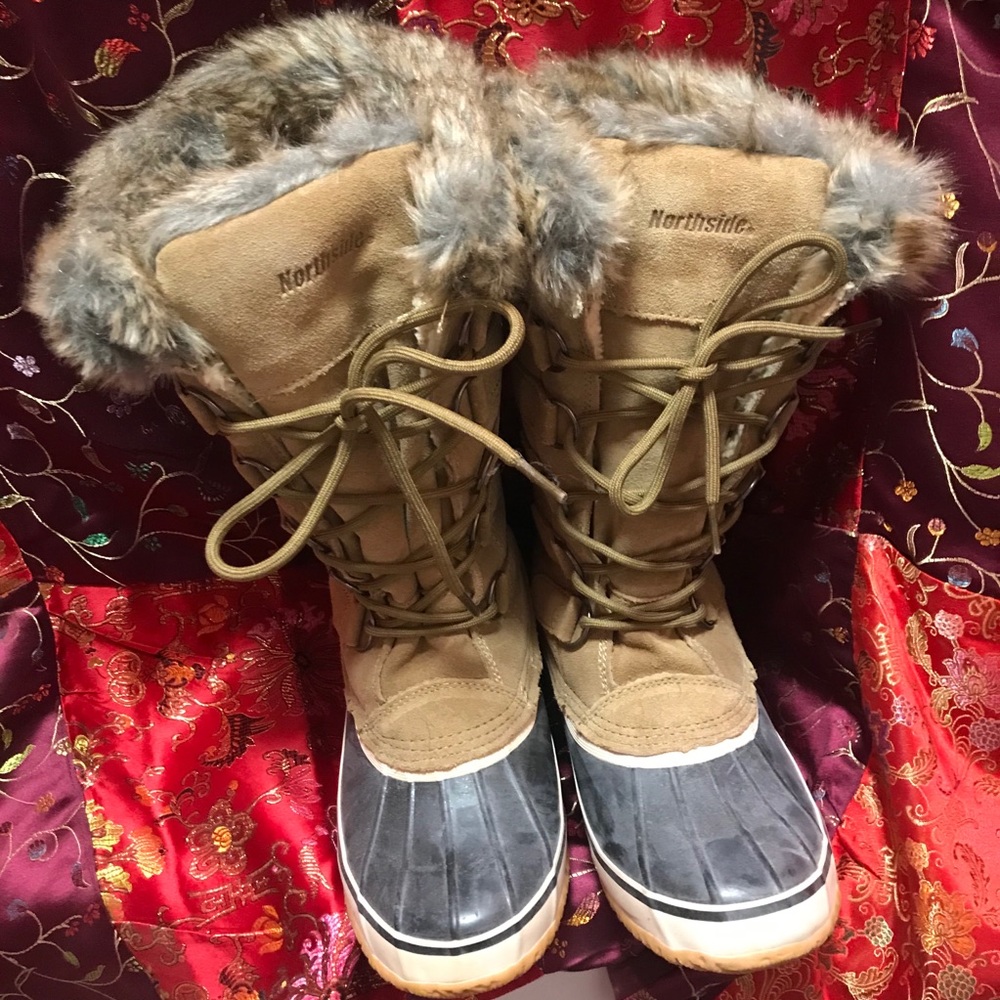 Snow Boots